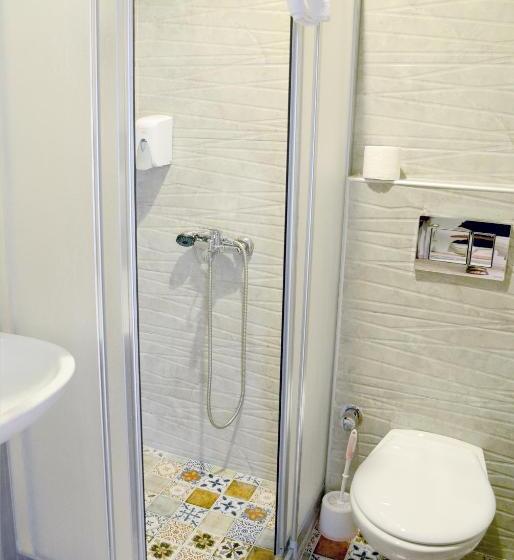 غرفة قياسية, Gumbet