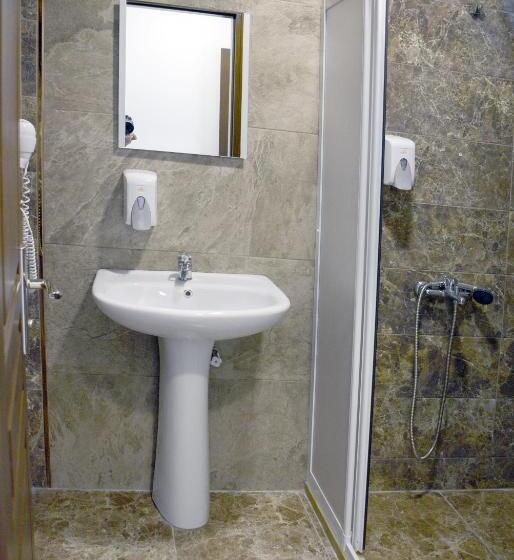 غرفة قياسية سرير كينج, Gumbet