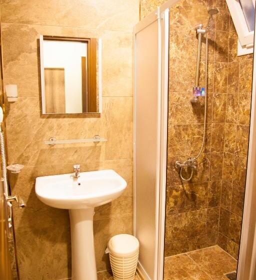 غرفة ديلوكس مطلّة علي البحر, Gumbet