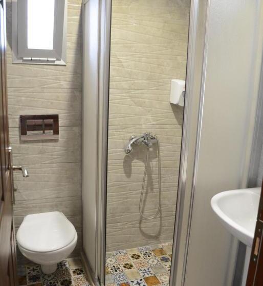 غرفة قياسية ثلاثية, Gumbet