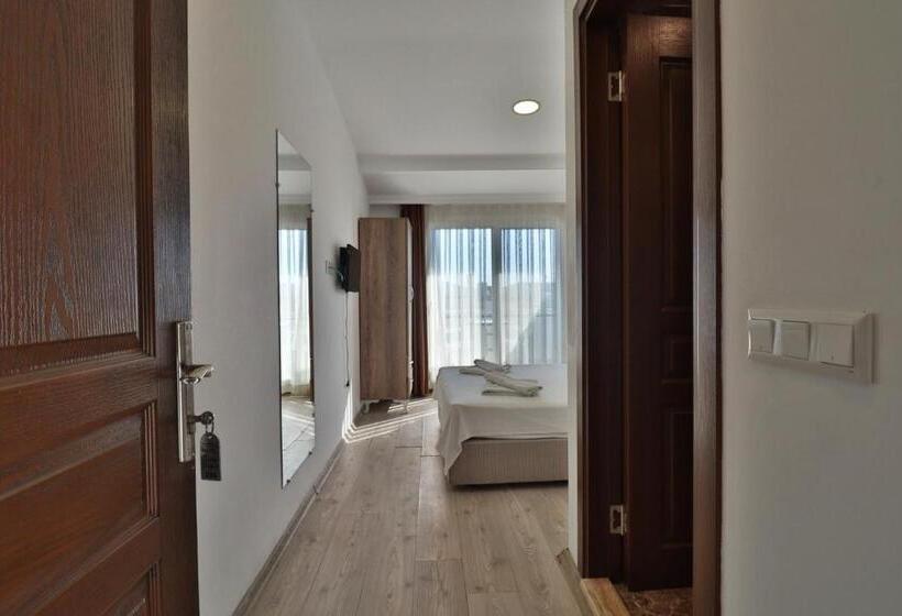 غرفة سوبيريور, Gumbet