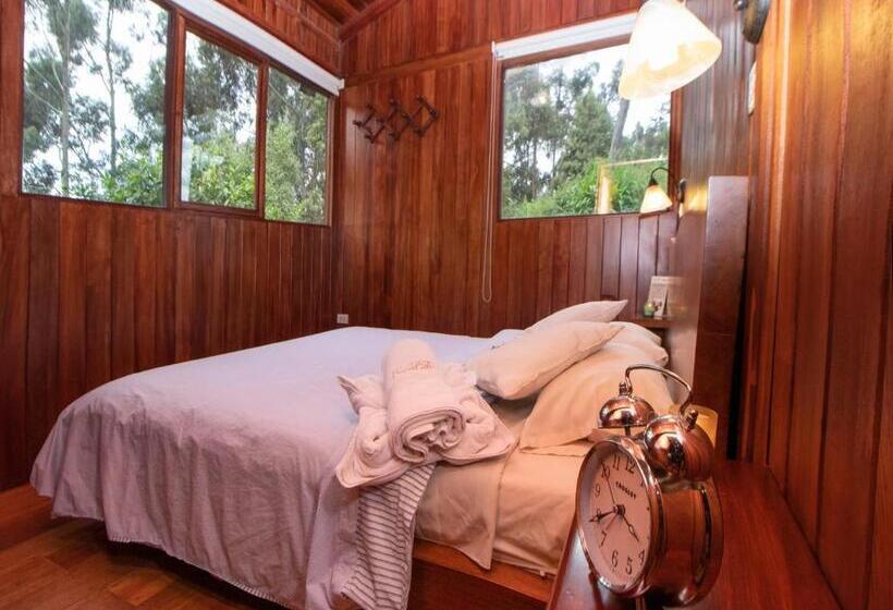 بنگله خانوادگی, Hosteria Papagayo Cotopaxi