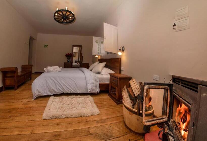 سوییت جونیور سوپریور, Hosteria Papagayo Cotopaxi