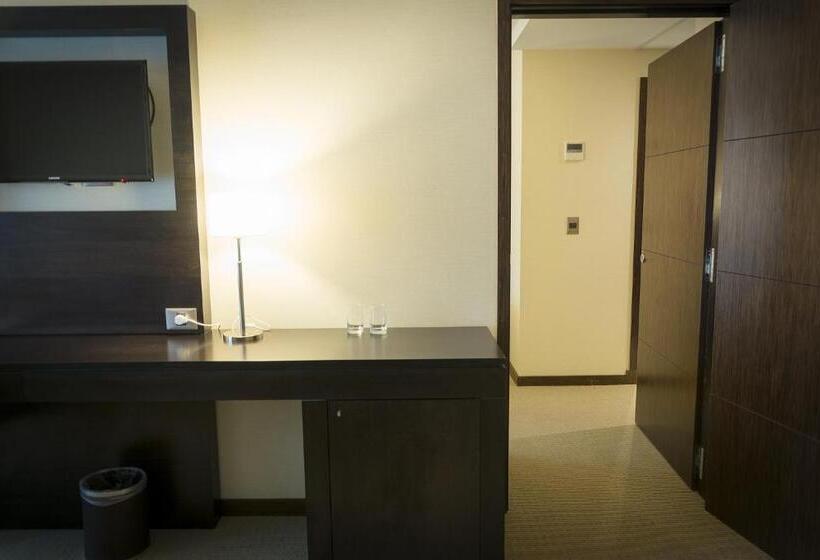 장애인을 위한 스탠다드 룸, Howard Johnson Neuquen