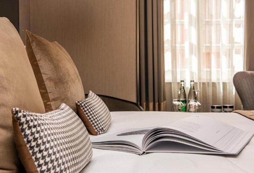 غرفة كلاسيكية سرير كينج, La Cour Des Consuls Hotel And Spa Toulouse   Mgallery