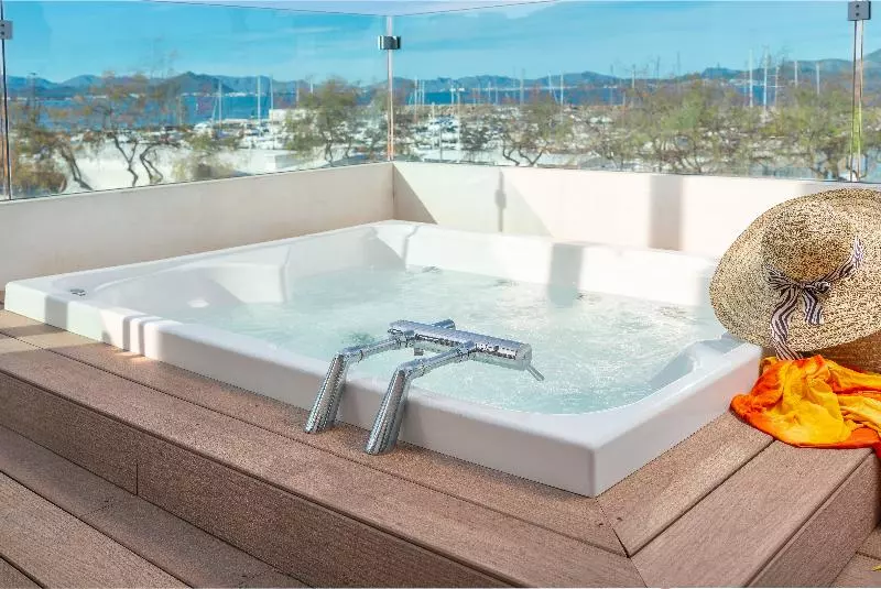 Deluxe Zimmer mit Meerblick, Llaut Boutique