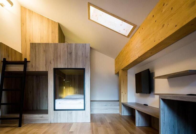 סוויטה משפחתית, Mirtillo Rosso Family