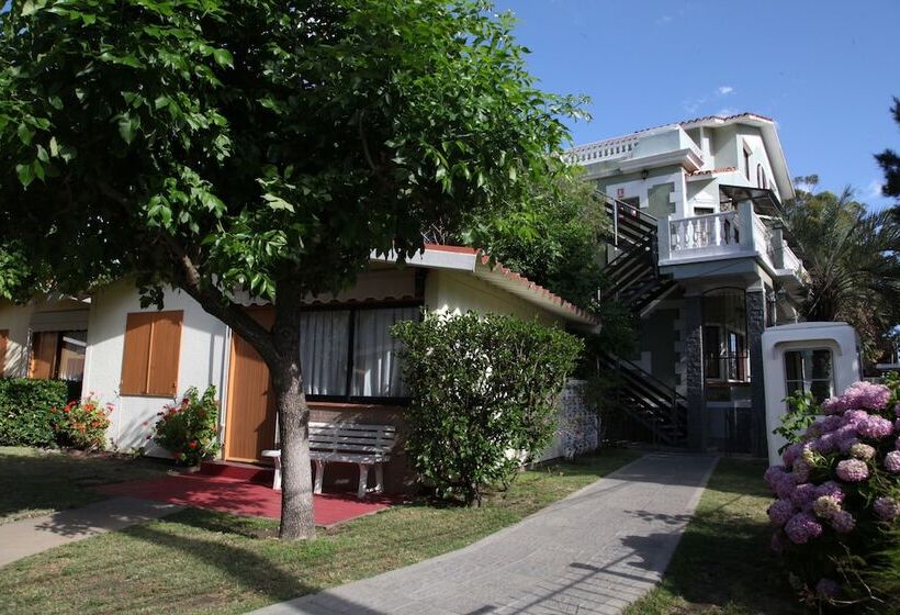 بانگلوی استاندارد, Paradise Complejo Turistico