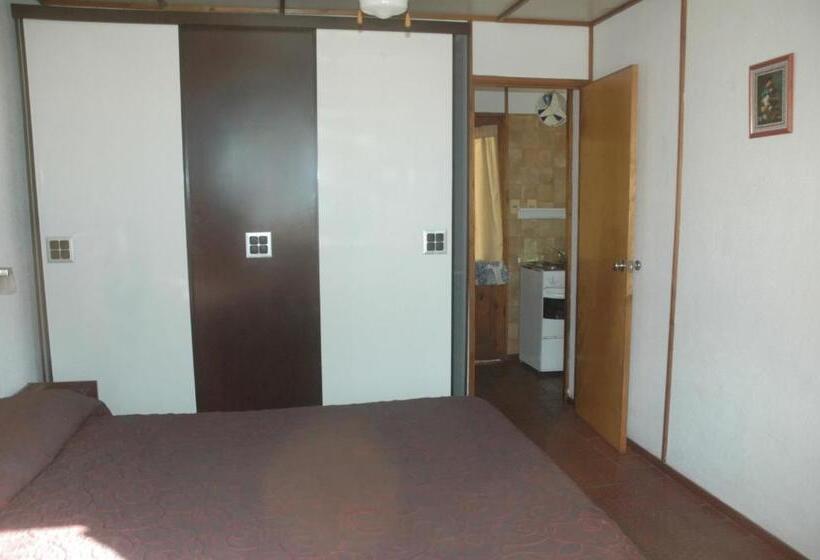 بانگلوی استاندارد, Paradise Complejo Turistico