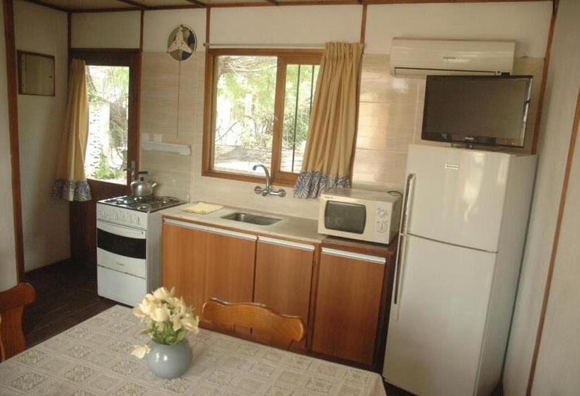 بانگلوی استاندارد, Paradise Complejo Turistico