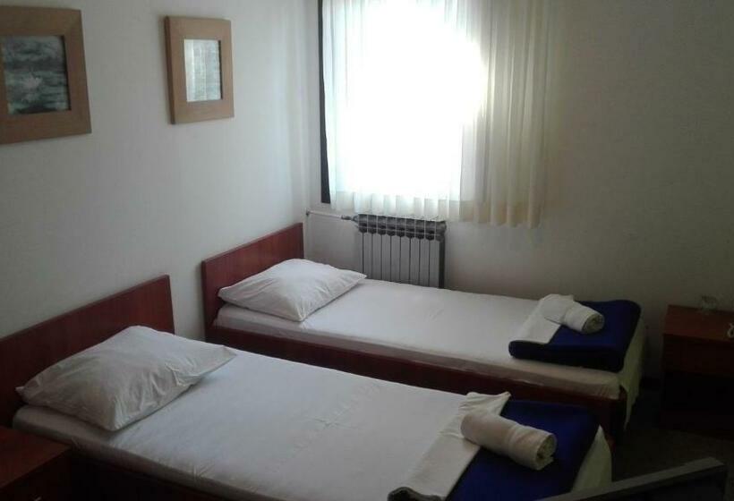 اتاق استاندارد, Park