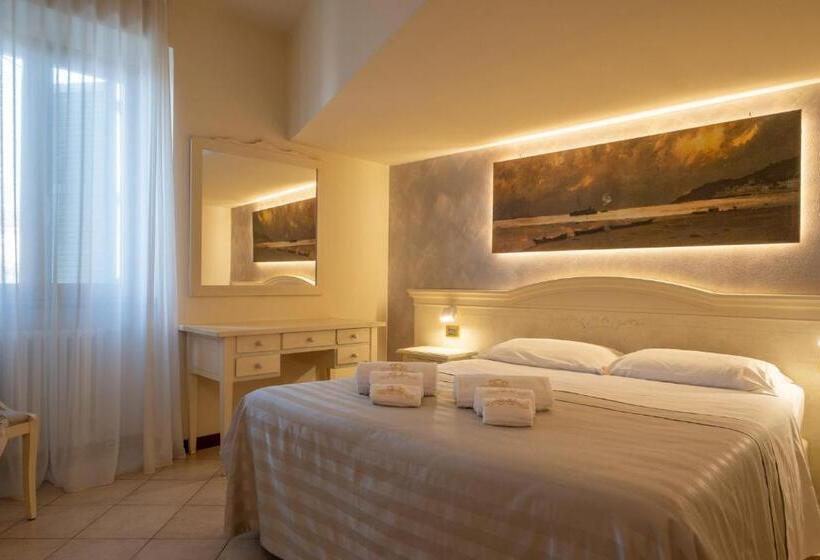 غرفة قياسية, San Lorenzo