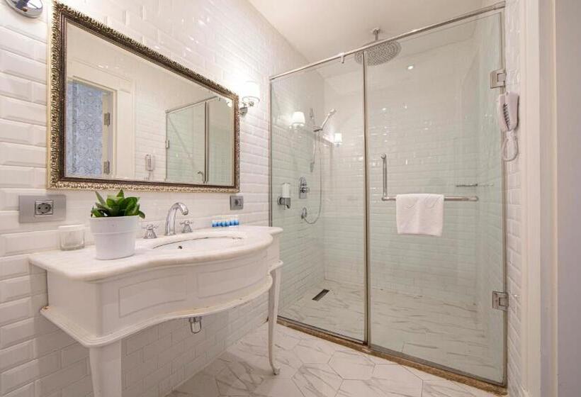 豪华房间, Sapphire City