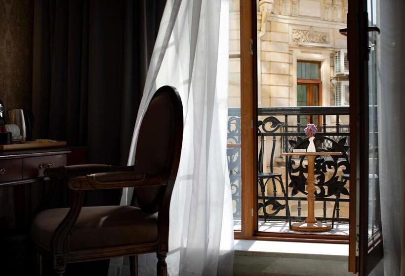 带阳台的豪华间, Sapphire City