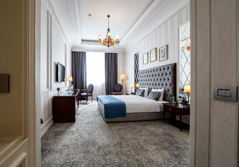 标准间, Sapphire City