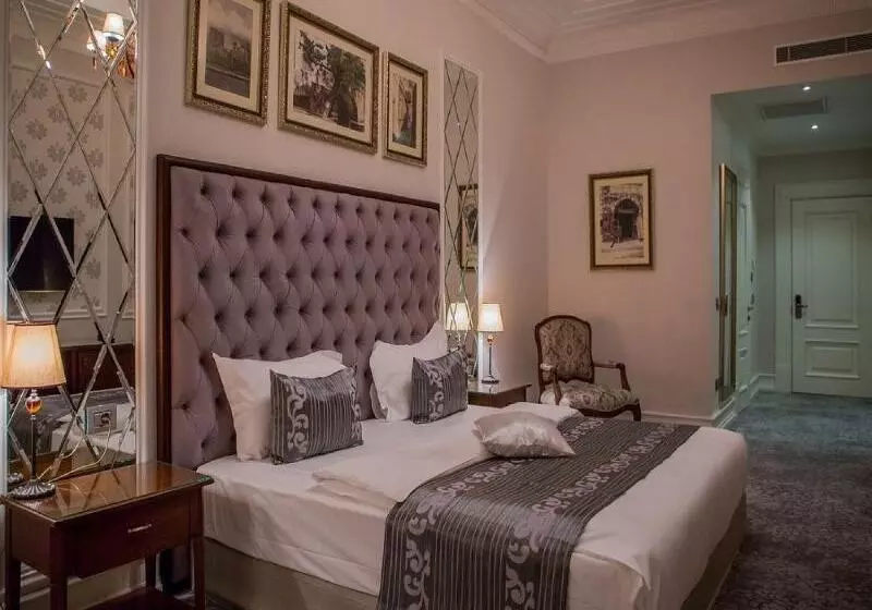 اتاق استاندارد یک نفره, Sapphire City