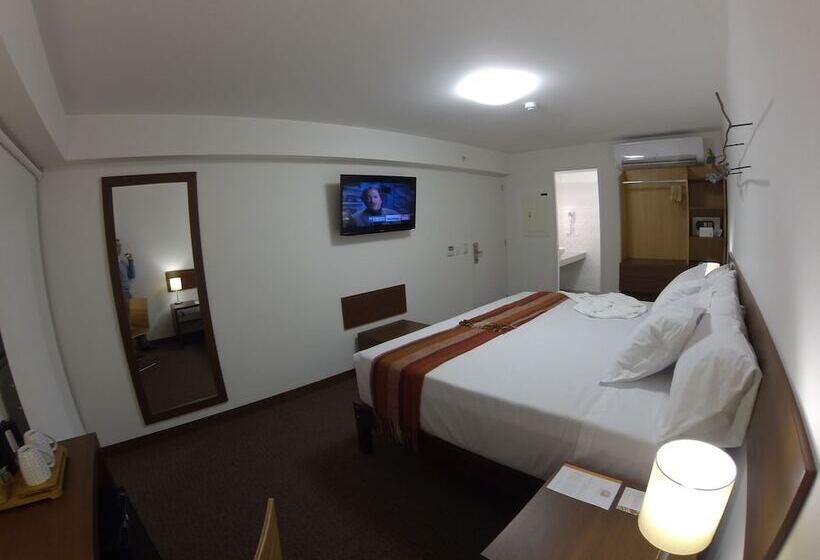 Superior-Zimmer, Tierra Viva Miraflores Larco