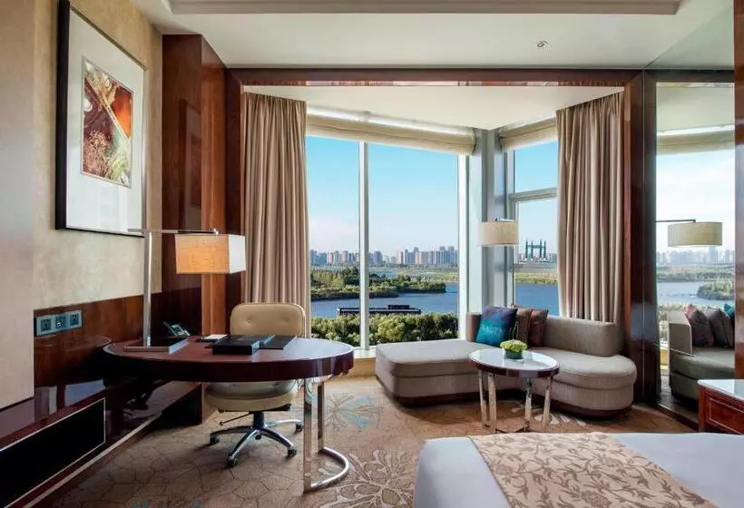 اتاق اجرایی با تخت بزرگ, Jw Marriott Hotel Harbin River North