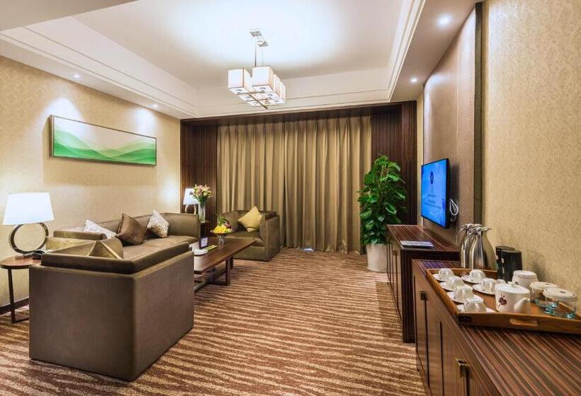 小型套房带海景, Grand Mercure Qingdao Airlines