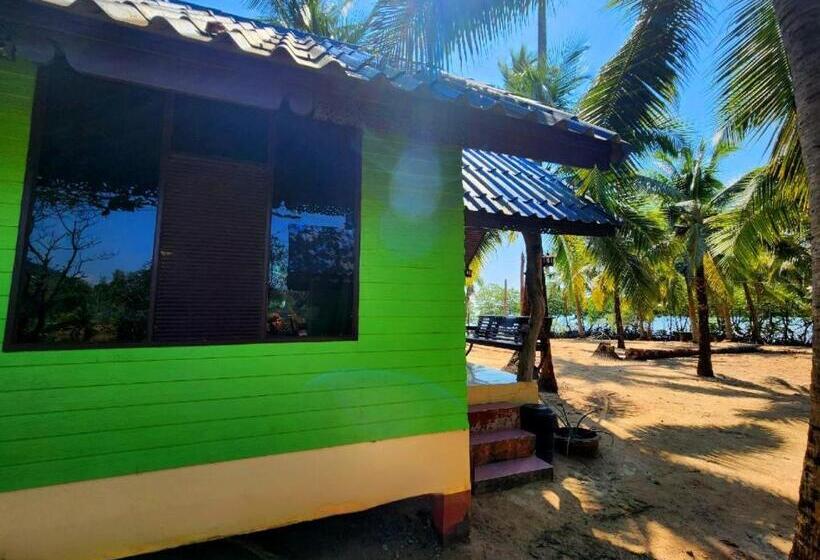 إستوديو قياسى مطل على البحر, Banmae Resort Kohchang