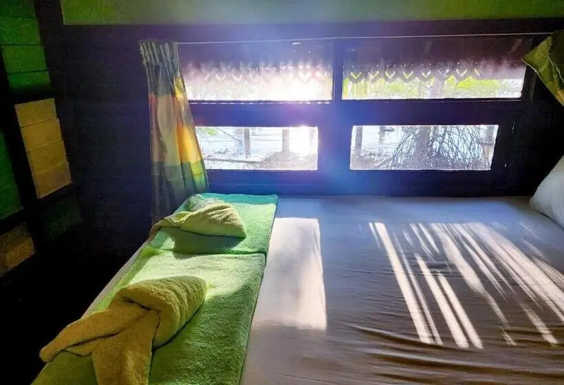 オーシャンビューのデラックストリプルルーム, Banmae Resort Kohchang