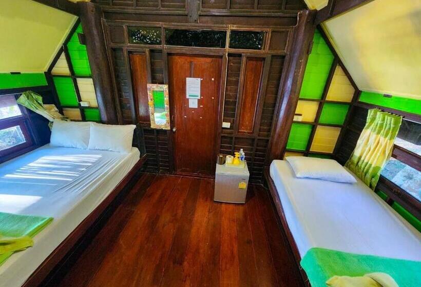 غرفة ديلوكس ثلاثية مطلة على البحر, Banmae Resort Kohchang