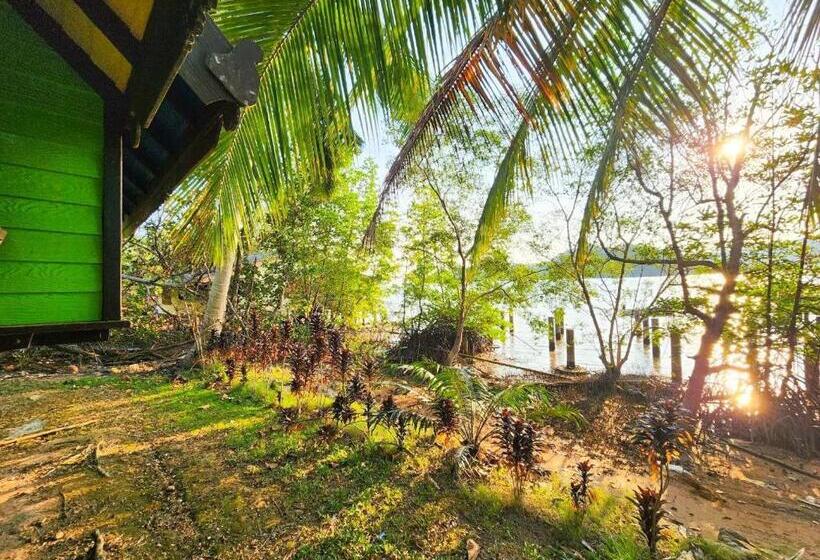 غرفة ديلوكس ثلاثية مطلة على البحر, Banmae Resort Kohchang