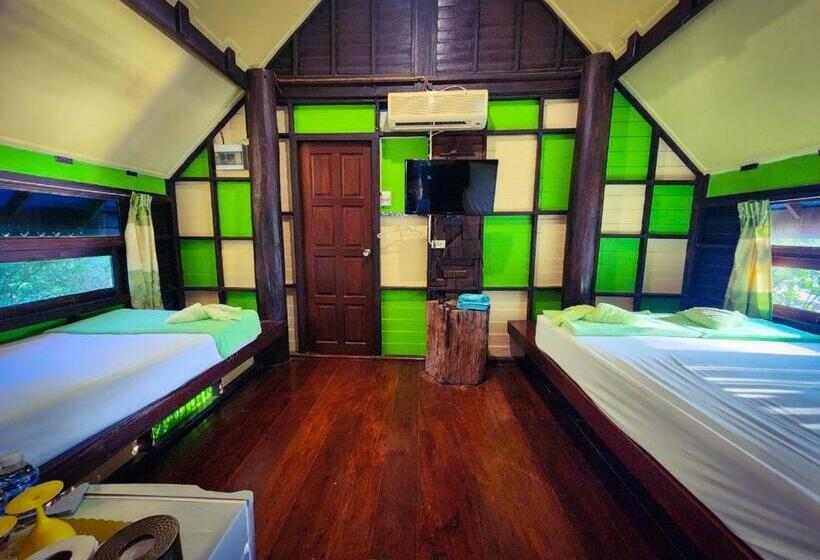 غرفة ديلوكس ثلاثية مطلة على البحر, Banmae Resort Kohchang