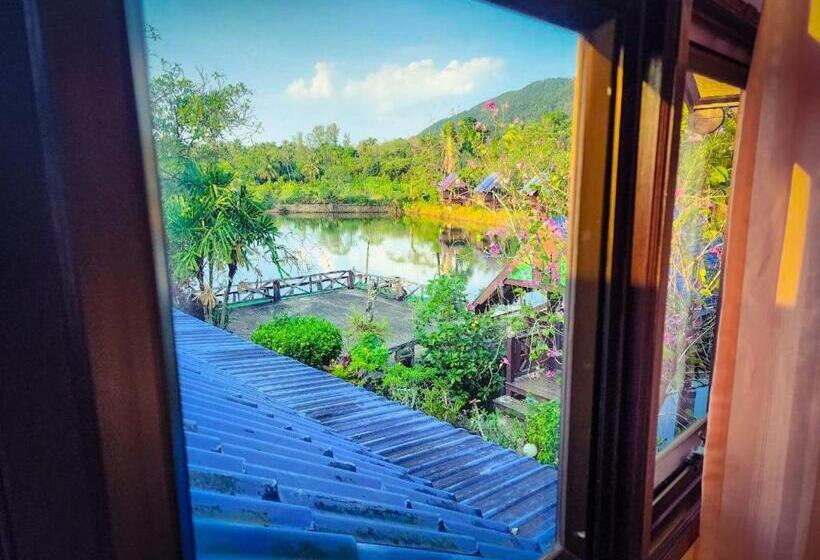 غرفة عائلية مطلّة علي البحر, Banmae Resort Kohchang