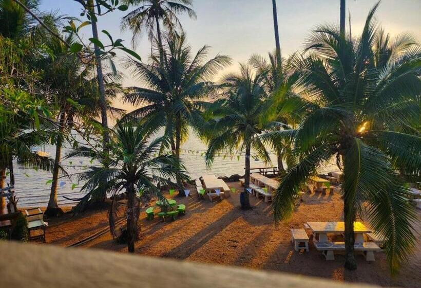 غرفة عائلية مطلّة علي البحر, Banmae Resort Kohchang