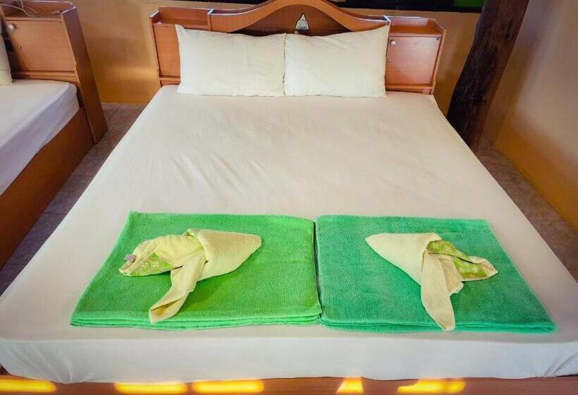 غرفة عائلية مطلّة علي البحر, Banmae Resort Kohchang