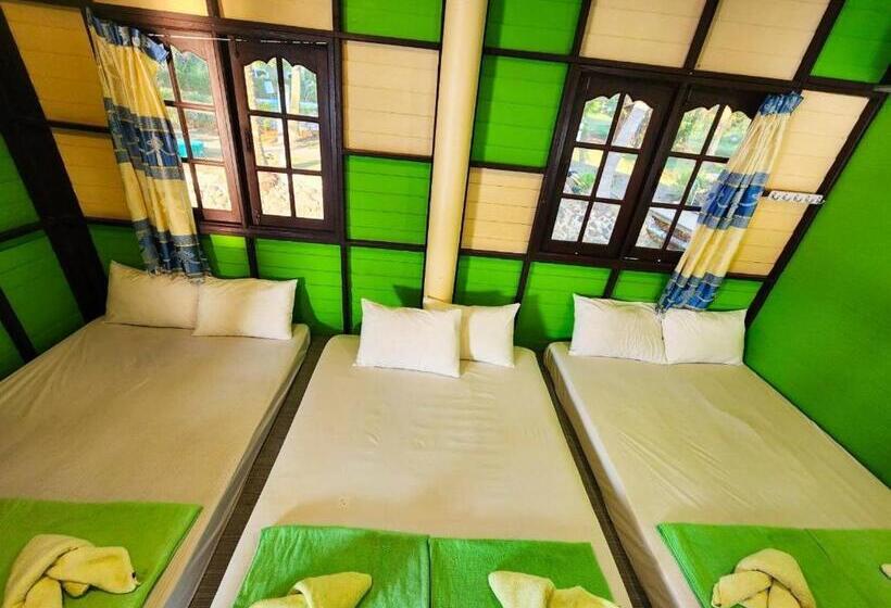 غرفة عائلية ذات إطلالة جانبية على البحر, Banmae Resort Kohchang