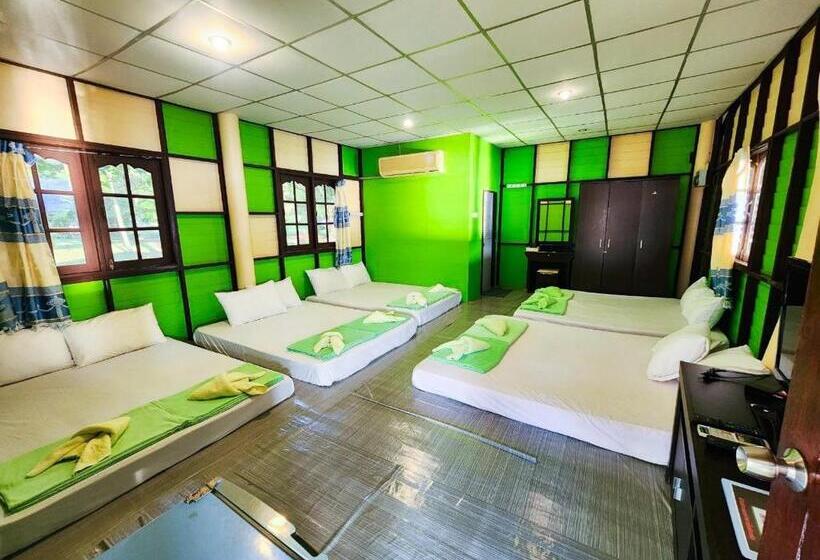 غرفة عائلية ذات إطلالة جانبية على البحر, Banmae Resort Kohchang