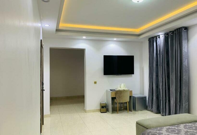 سوییت لوکس, De Fivez