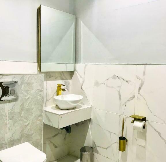 اتاق لوکس یک تخته, De Fivez