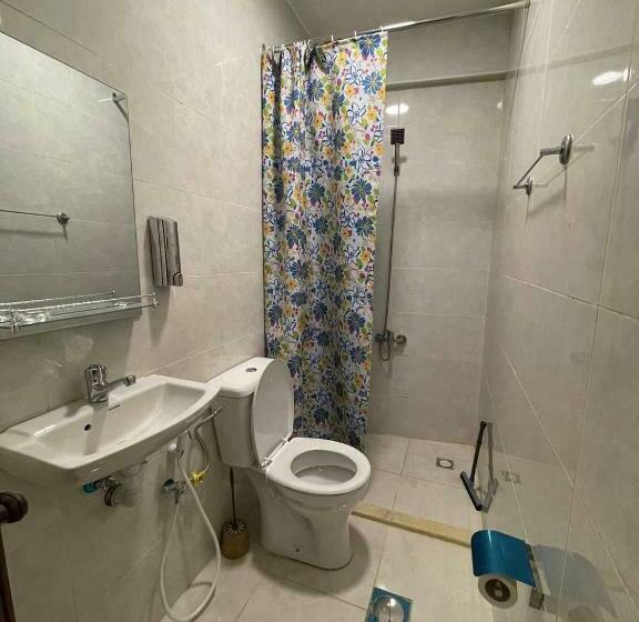 اتاق استاندارد سه نفره, Ad Deir Guesthouse