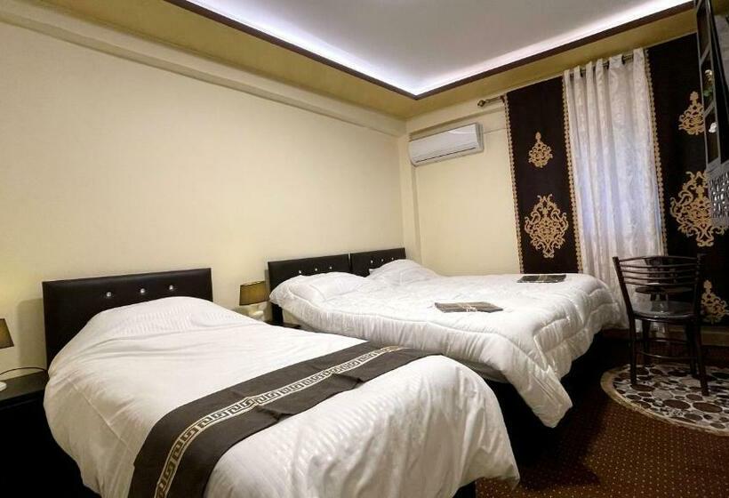 اتاق استاندارد سه نفره, Ad Deir Guesthouse