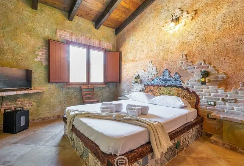 اتاق لوکس, Casa Gaudi   House & Rooms
