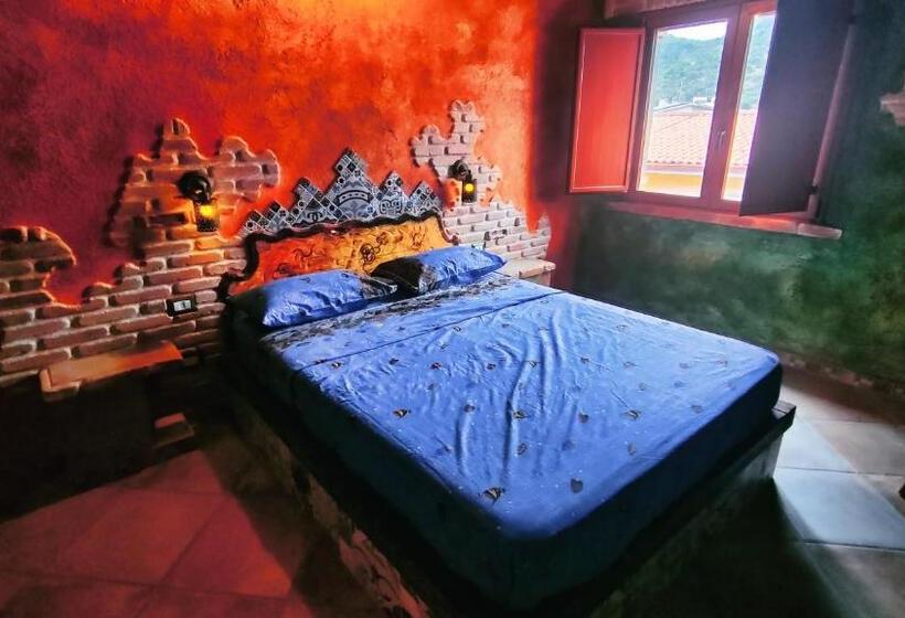 Standard room with outdoor bath, Casa Gaudi   House & Rooms