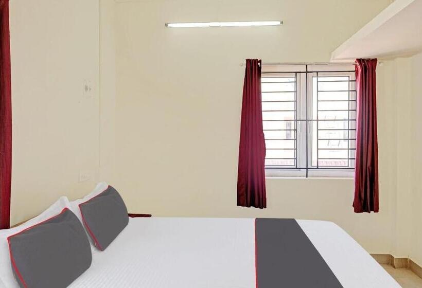 デラックストリプルルーム, Collection O Orchid Residency Medavakkam