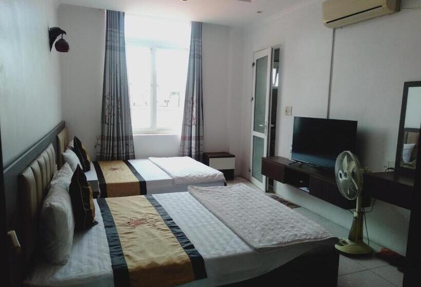 اتاق استاندارد, Khách Sạn Crown Gần đại Học Nông Lâm Tn