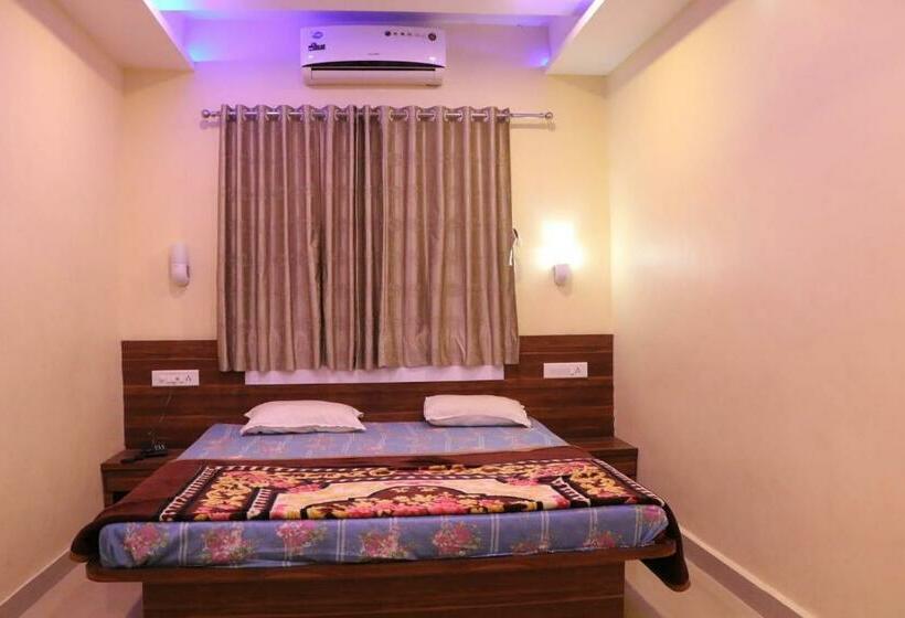 غرفة ديلوكس, Param Hotel And Restaurant