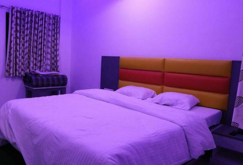 Номер Deluxe, Param Hotel And Restaurant