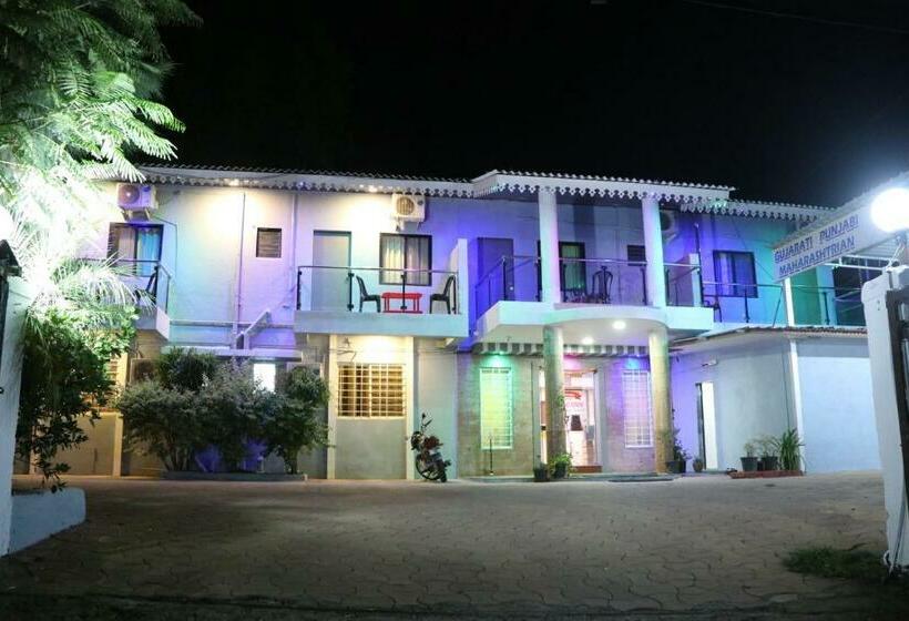 غرفة ديلوكس, Param Hotel And Restaurant