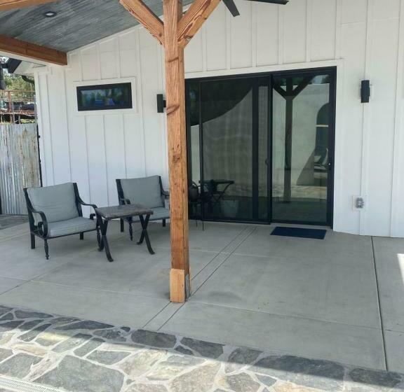 キングサイズベッドのスタンダードルーム, Hidden Hacienda