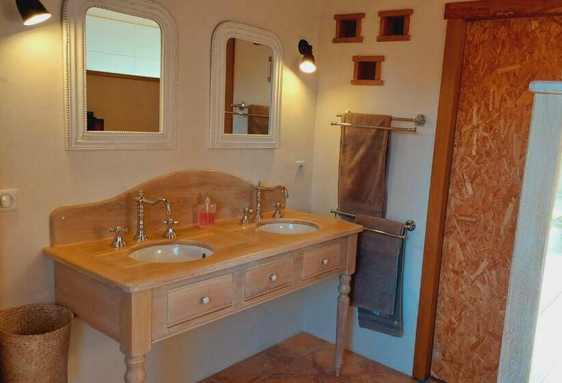 家庭间, Clos De La Dîme