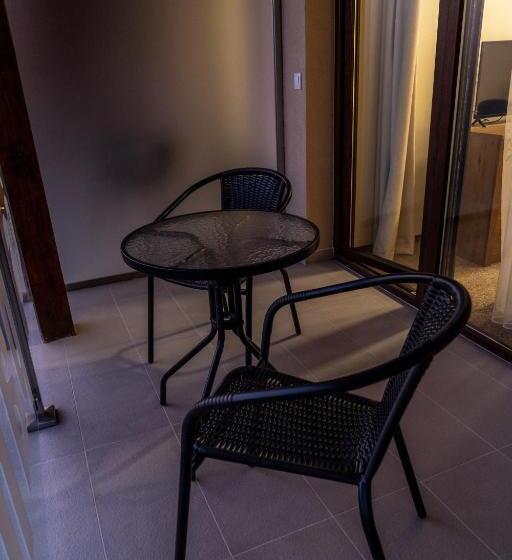 テラス付スタンダードルーム, Rózsa étterem & Panzió