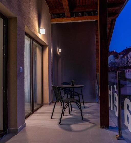 ファミリールーム, Rózsa étterem & Panzió