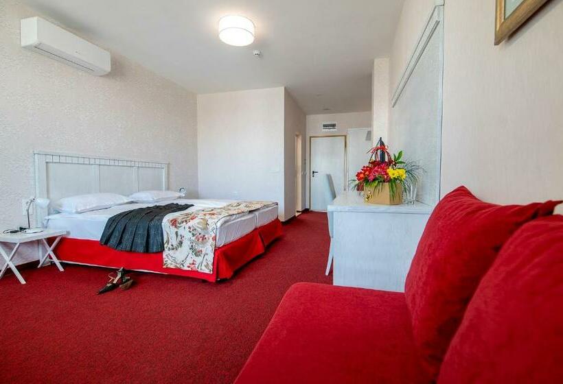 스탠다드 트리플 발코니 룸, хотел глемпинг алианс