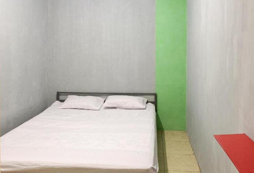 스탠다드 룸, Backpacker Homestay Jatisampurna Redpartner